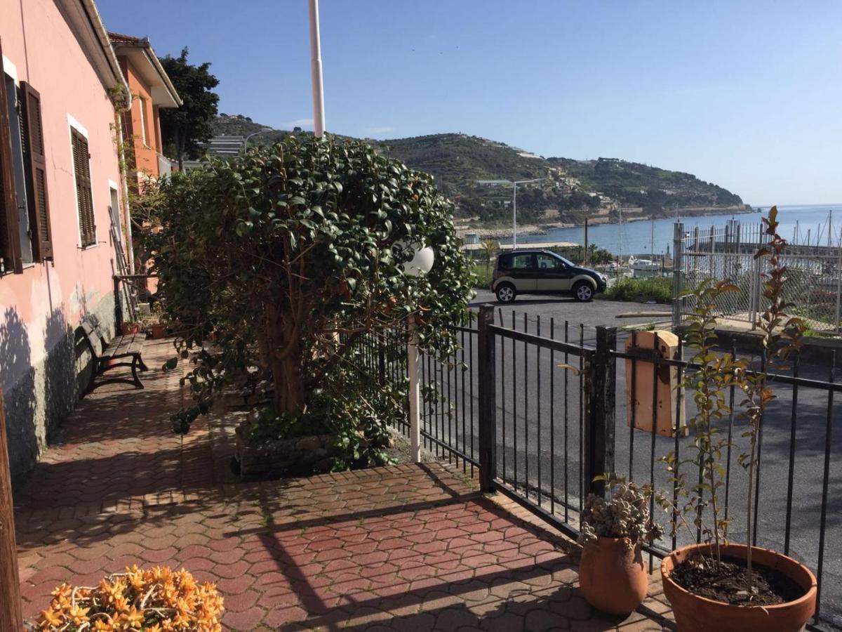 Froggy House Villa San Lorenzo al Mare Exterior foto